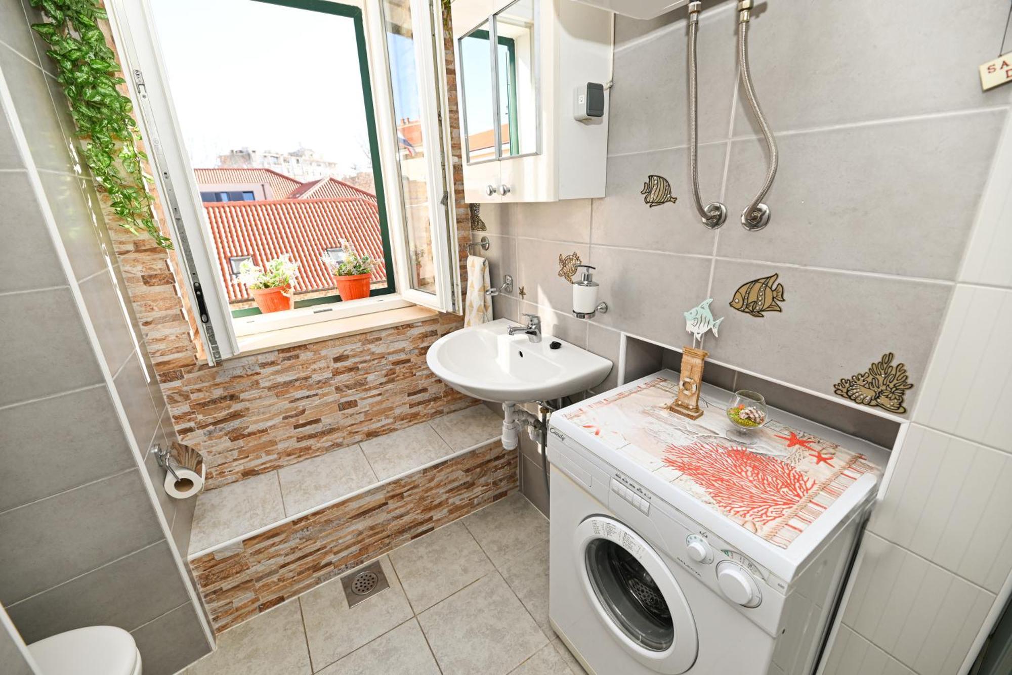 Apartments Posejdon & Neptun Split Exterior photo