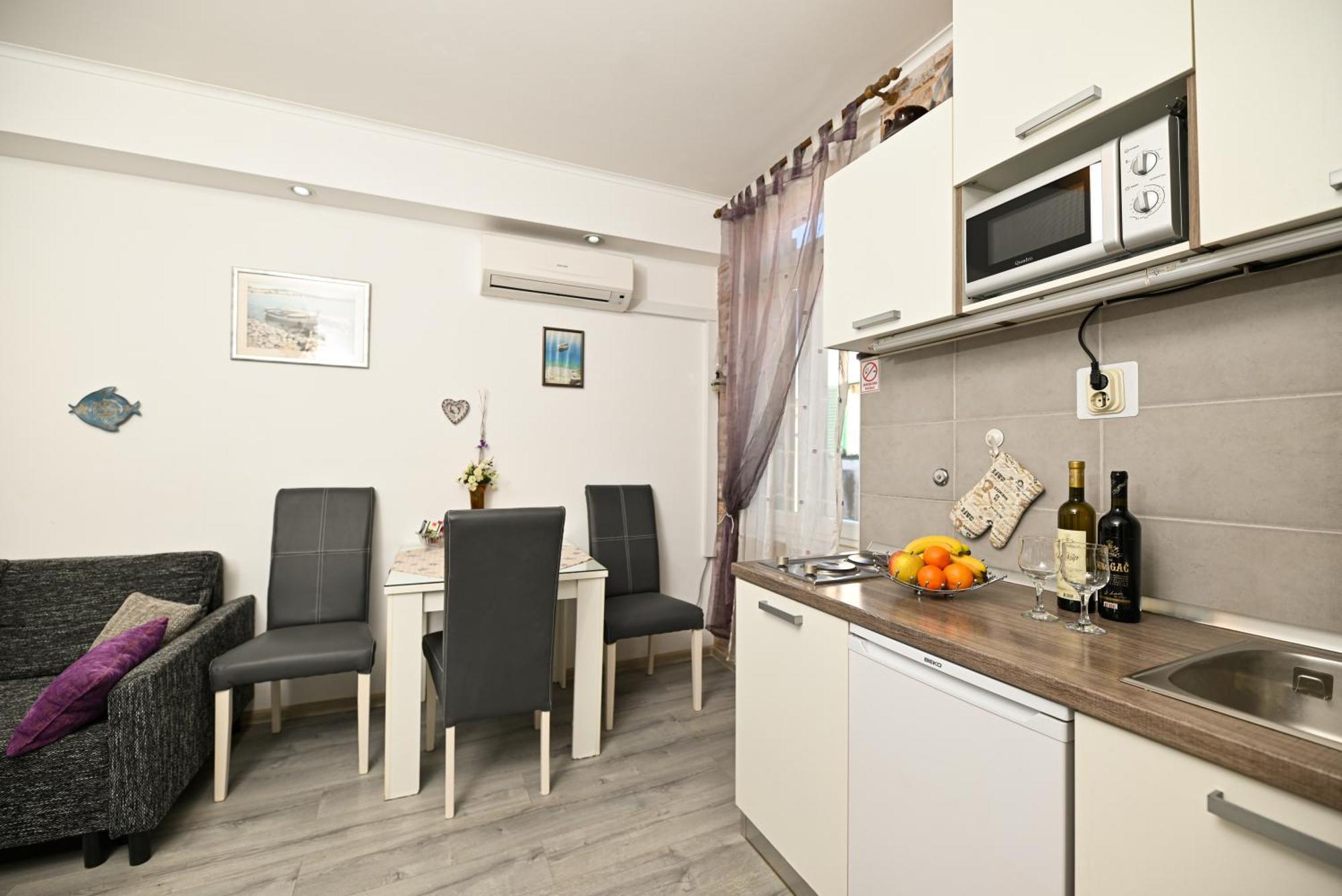 Apartments Posejdon & Neptun Split Exterior photo